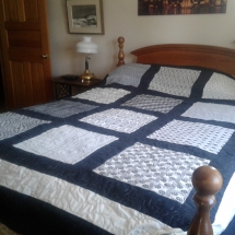 sampler quilt black cream 17.184
