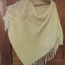 shrug white, cream 19.133