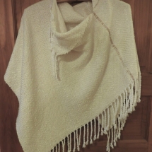shrug white, cream 19.134